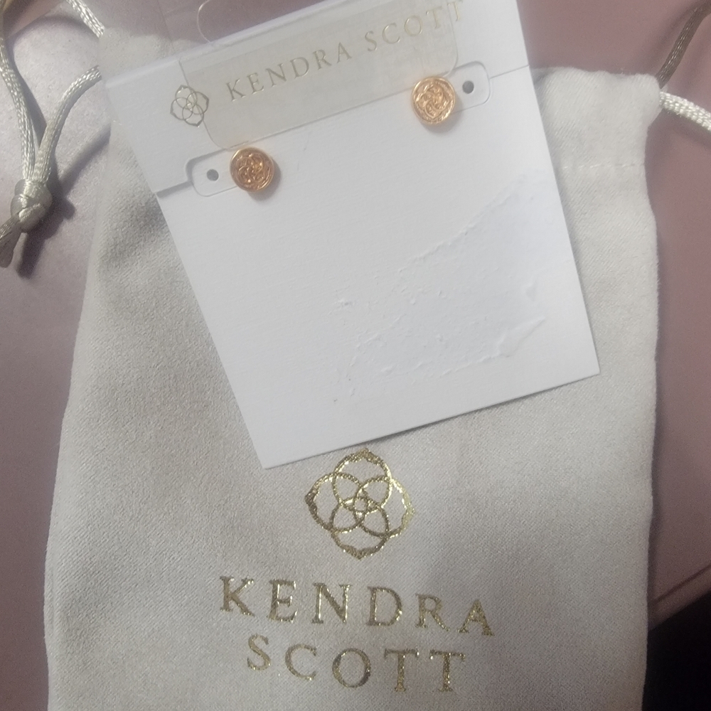 - Kendra Scott- Dira Coin Stud Earrings in Rose Gold